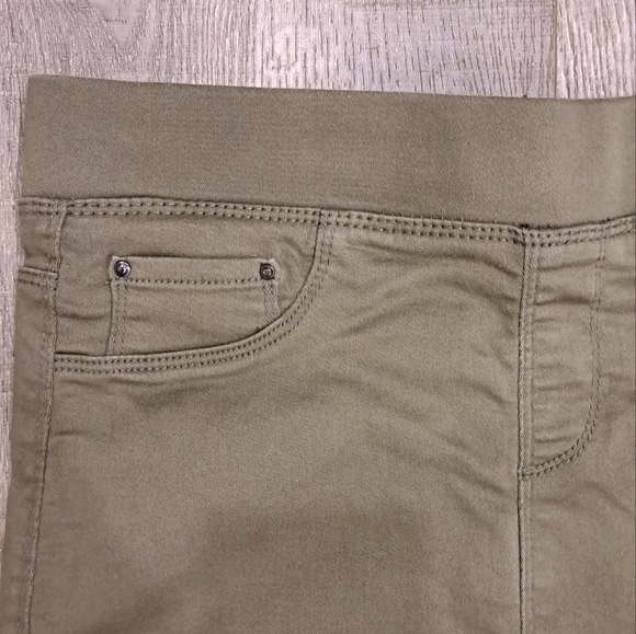 SUZY SHIER Green Pencil Skirt - Picture 4 of 5